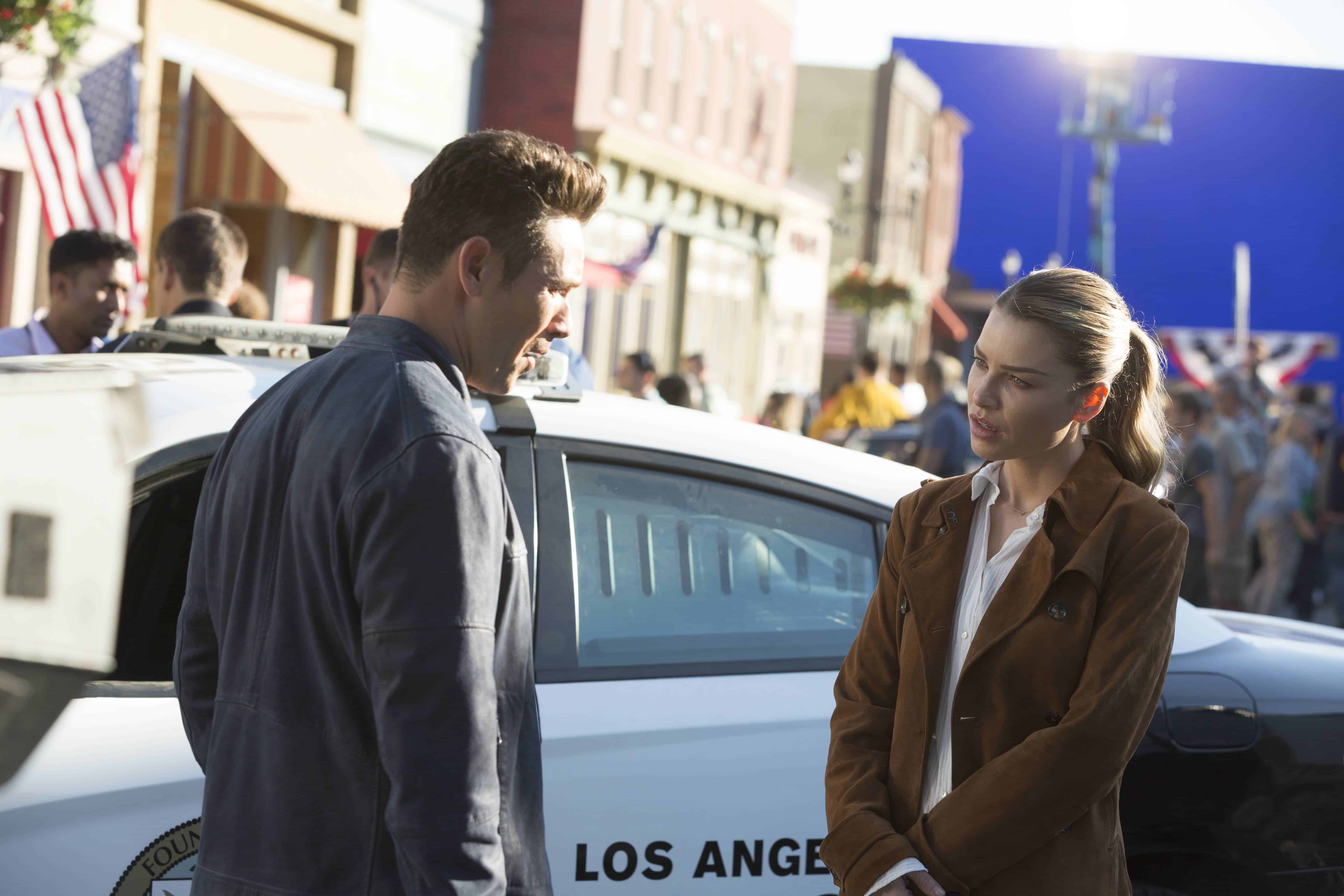 LUCIFER: L-R: Kevin Alejandro and Lauren German in Ã’EverythingÃ•s Coming Up LuciferÃ“ season premiere episode of LUCIFER airing Monday, Sept. 19 (9:01-10:00 PM ET/PT) on FOX Â©2016 Fox Broadcasting Co. Cr: Michael Courtney/FOX.