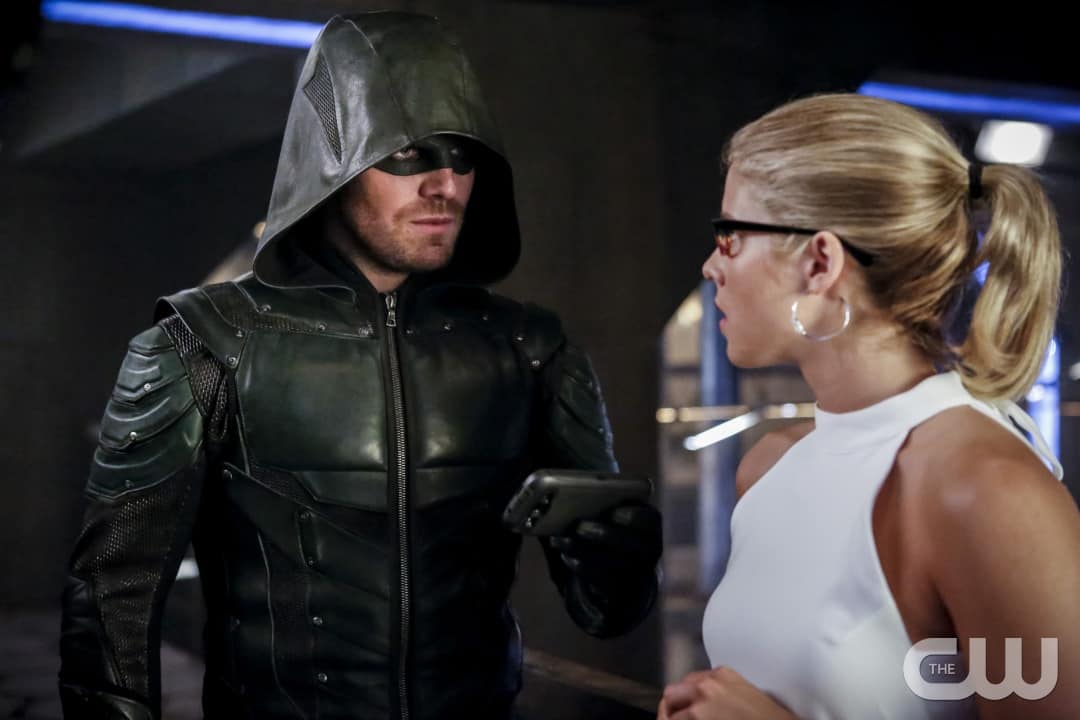 Arrow -- "The Recruits" -- Image AR502a_0219b.jpg -- Pictured (L-R): Stephen Amell as Green Arrow and Emily Bett Rickards as Felicity Smoak -- Photo: Bettina Strauss/The CW -- ÃƒÂ‚Ã‚Â© 2016 The CW Network, LLC. All Rights Reserved.