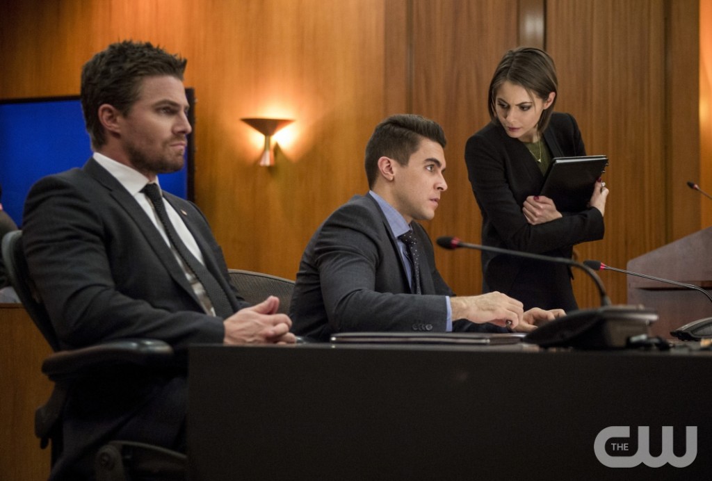 Arrow -- "Fighting Fire With Fire" -- Image AR515b_0019b.jpg -- Pictured (L-R): Stephen Amell as Oliver Queen, Josh Segarra as Adrian Chase, and Willa Holland as Thea Queen -- Photo: Diyah Pera/The CW -- ÃƒÂ‚Ã‚Â© 2017 The CW Network, LLC. All Rights Reserved.